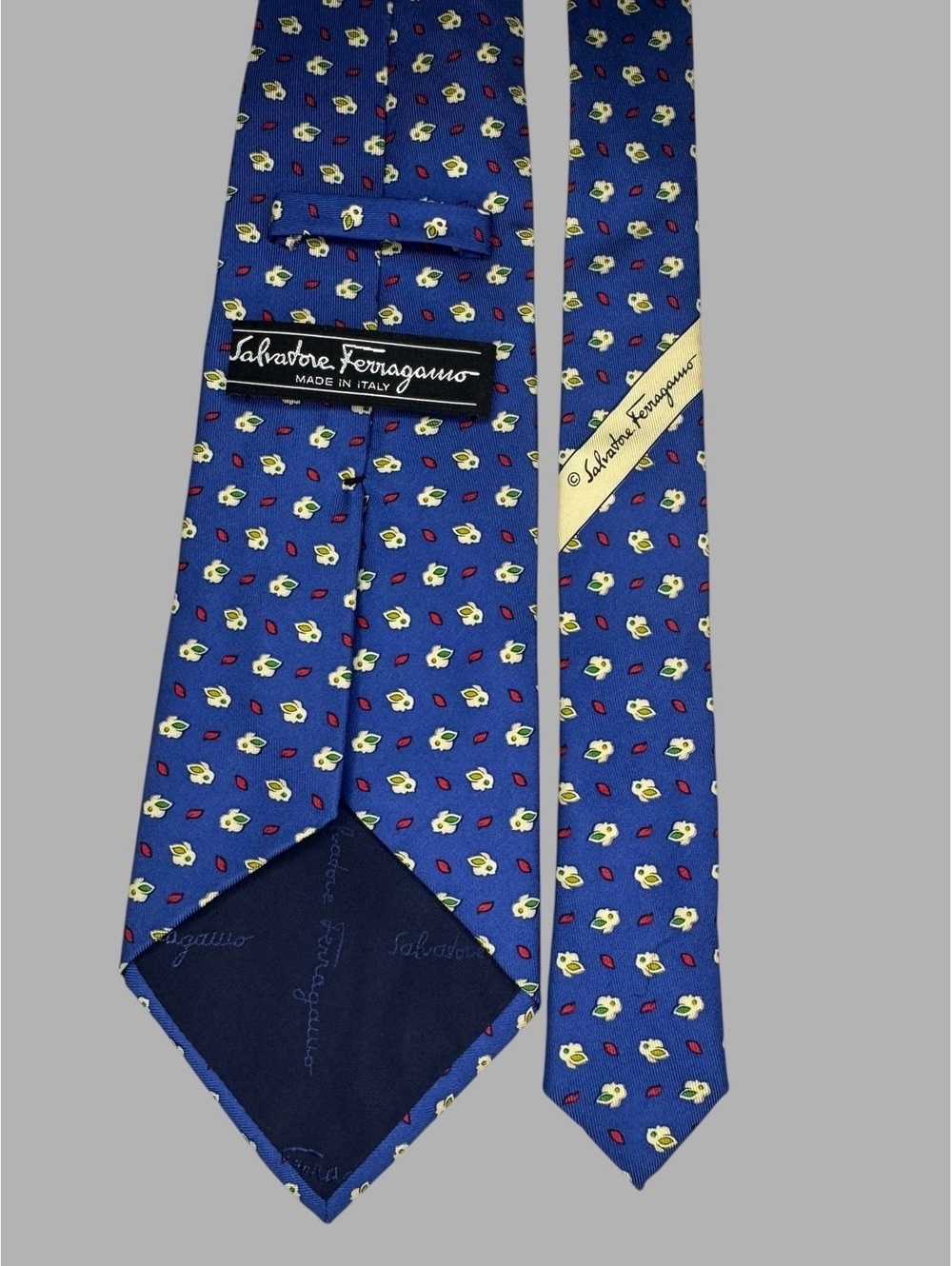 Salvatore Ferragamo Silk Tie Blue Bunny Rabbit Floral Novelty Made in Italy - Picture 3 of 9